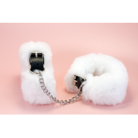 Наручники бейсик на цепи (белые) Наручники бейсик на цепи (белые)